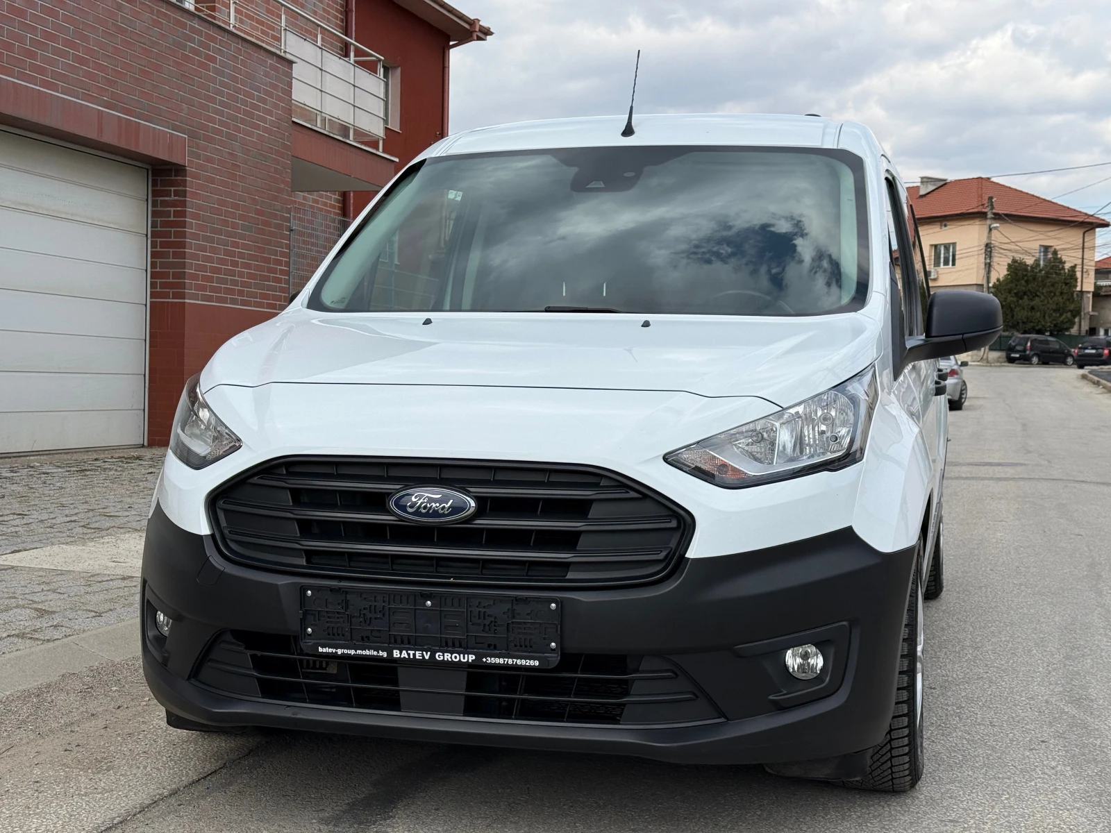 Ford Tourneo Connect ТОВАРОПЪТНИЧЕСКИ-AVTOMAT-ШВЕЙЦАРИЯ-TOP