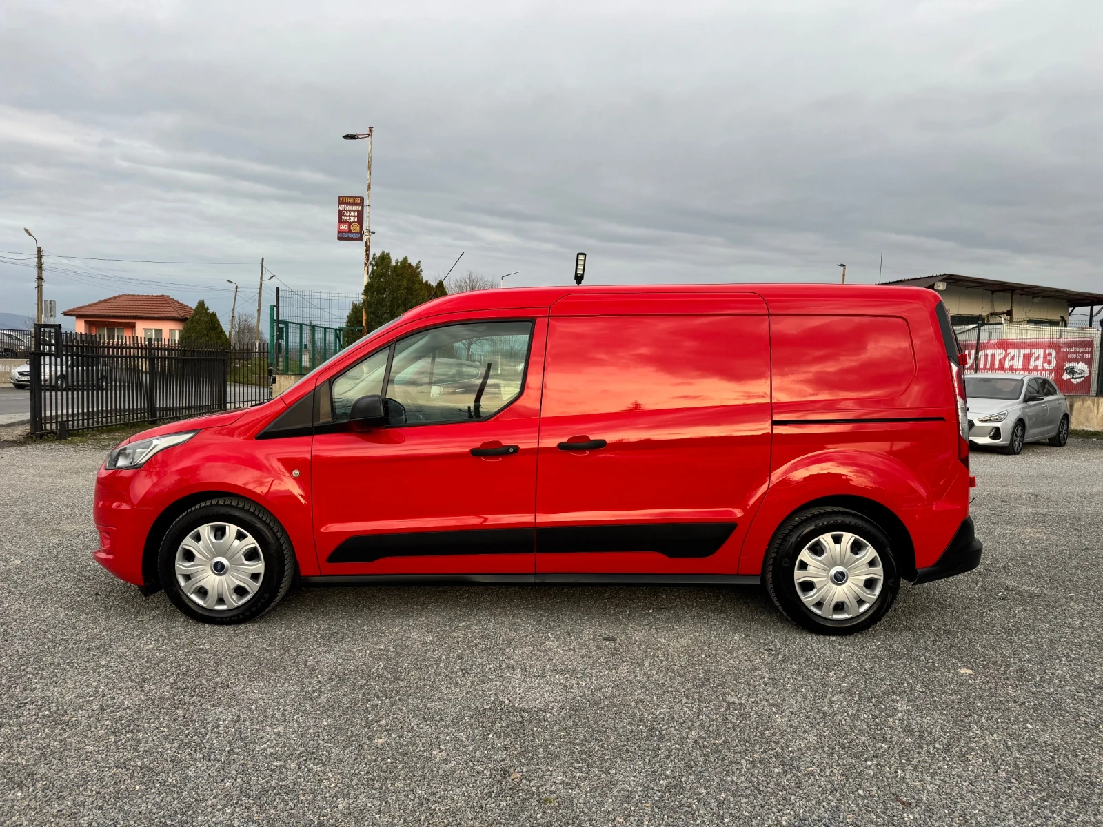 Ford Connect Transit 1.5d MAXI!! Facelift! 3 seats!! 2 doors!! , снимка 3 - Автомобили и джипове - 53999908