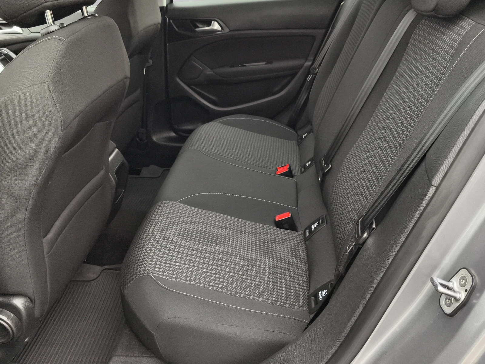 Peugeot 308 ACTIVE 1.5 BlueHDiI 130 BVM6 EURO 6 // 1911070 | Mobile.bg � ����������� 12