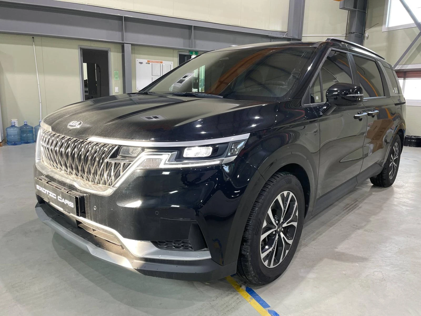 Kia Carnival 2.2 CRDi Prestige ! 8+ 1 !, снимка 3 - Автомобили и джипове - 54134862