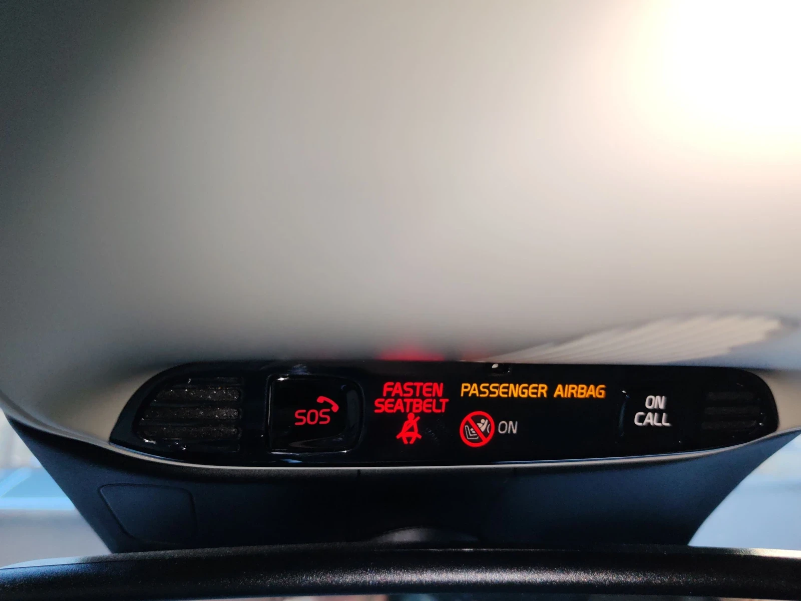 Volvo V60 2.0 D3, снимка 12 - Автомобили и джипове - 54140302