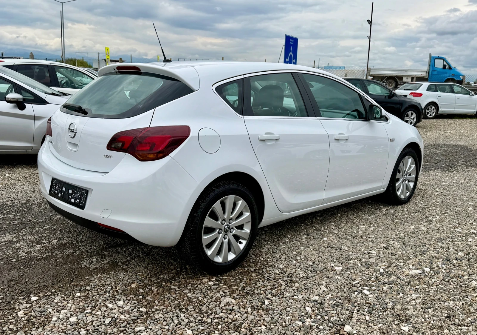 Opel Astra 1.7 CDTI * ISUZO * iTALY * , снимка 4 - Автомобили и джипове - 54378290