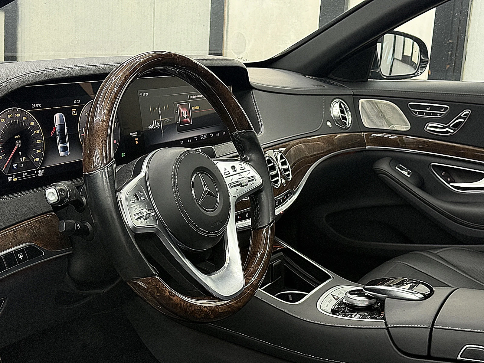 Mercedes-Benz S 350 4-Matic/PANORAMA/2xTV/LONG/GERMANY/СОБСТВЕН ЛИЗИНГ, снимка 11 - Автомобили и джипове - 54553537