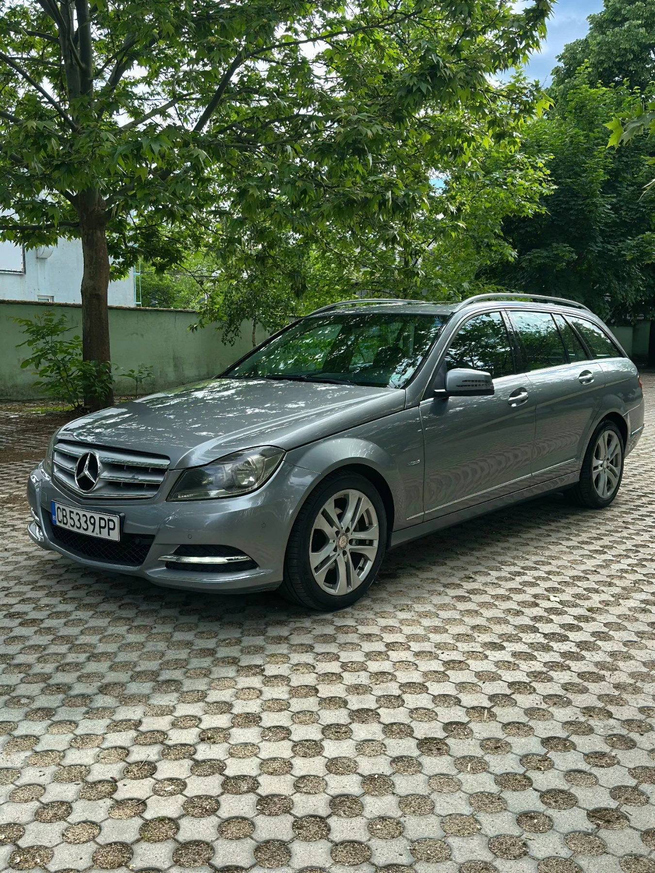 Mercedes-Benz C 220, снимка 3 - Автомобили и джипове - 54654400