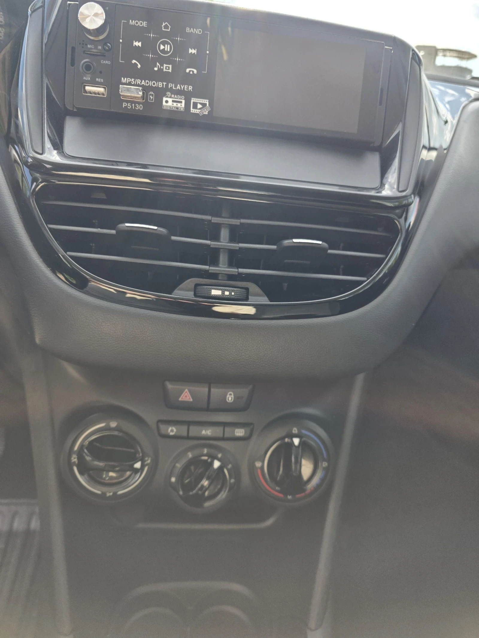 Peugeot 208 ������� | Mobile.bg � ����������� 12