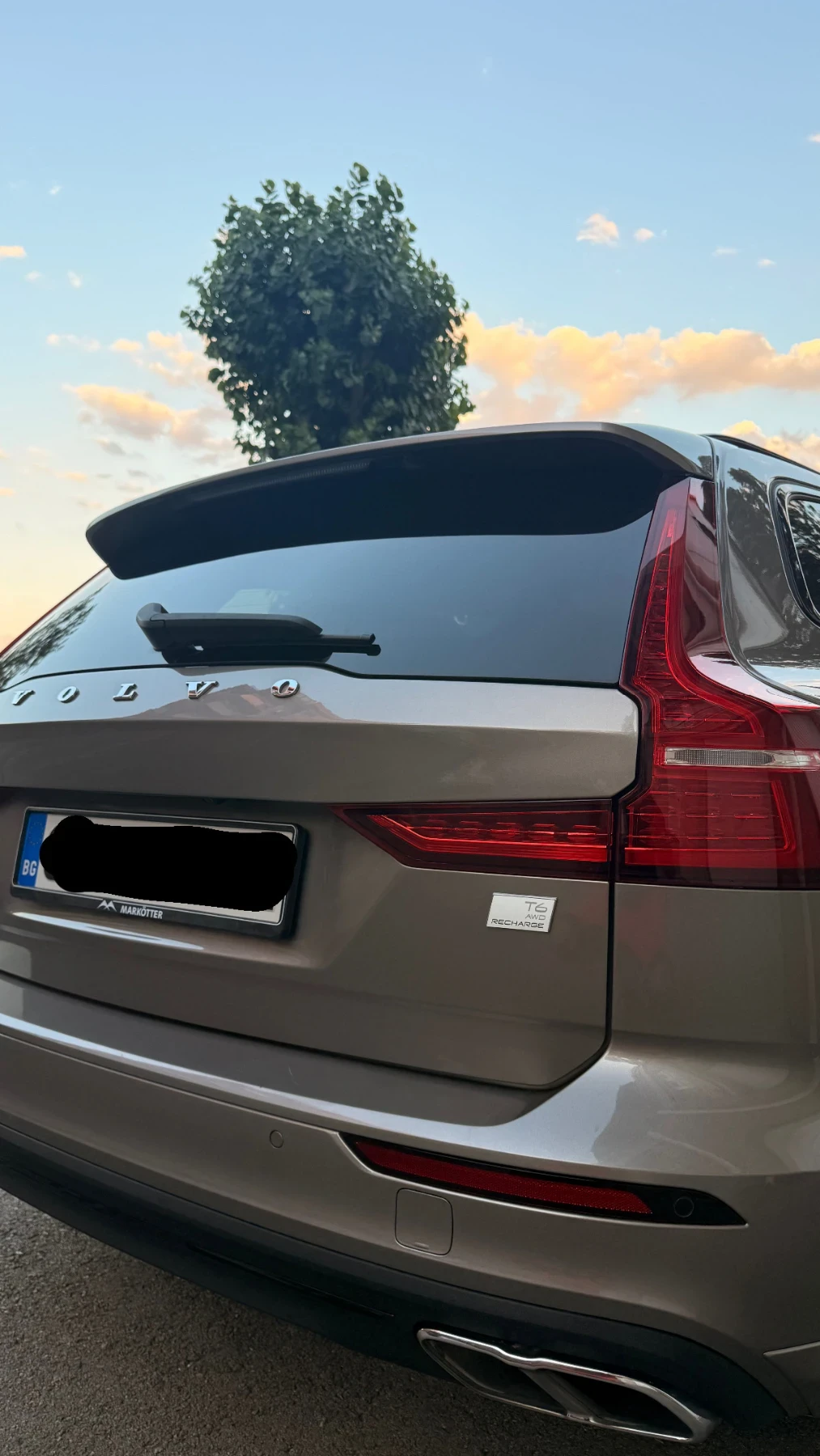 Volvo V60 R-design T6 + Styling Pack, снимка 16 - Автомобили и джипове - 55693094