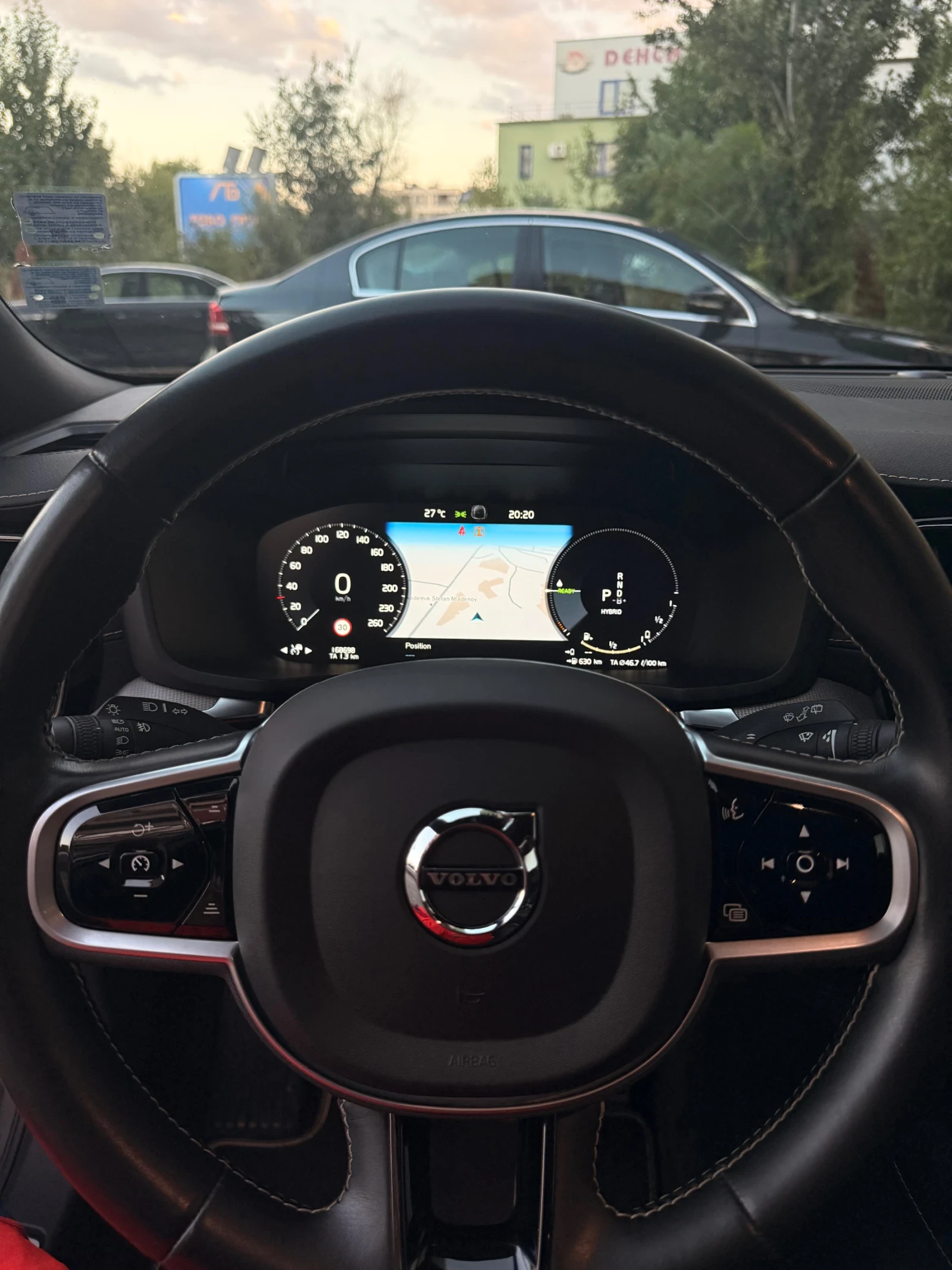 Volvo V60 R-design T6 + Styling Pack, снимка 4 - Автомобили и джипове - 55693094