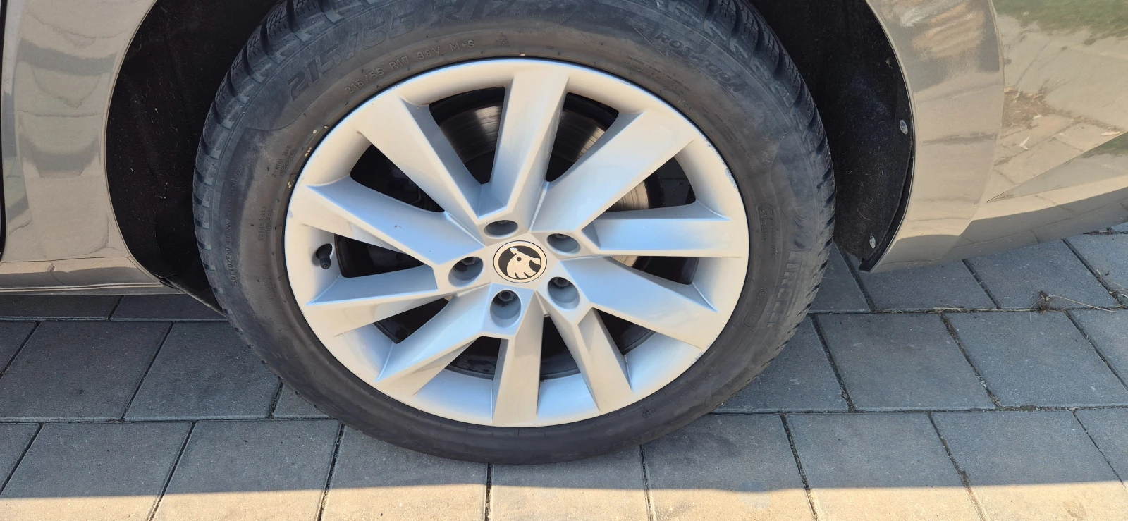 Skoda Superb 2.0 TDI, 147 kW, Combi Edition Facelift, снимка 17 - Автомобили и джипове - 55794080