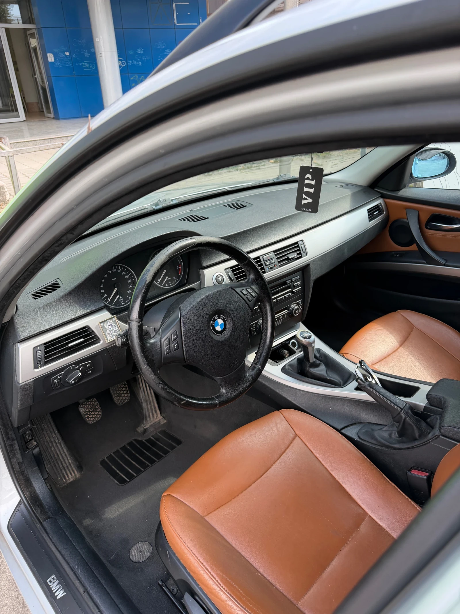 BMW 320, снимка 9 - Автомобили и джипове - 55906436