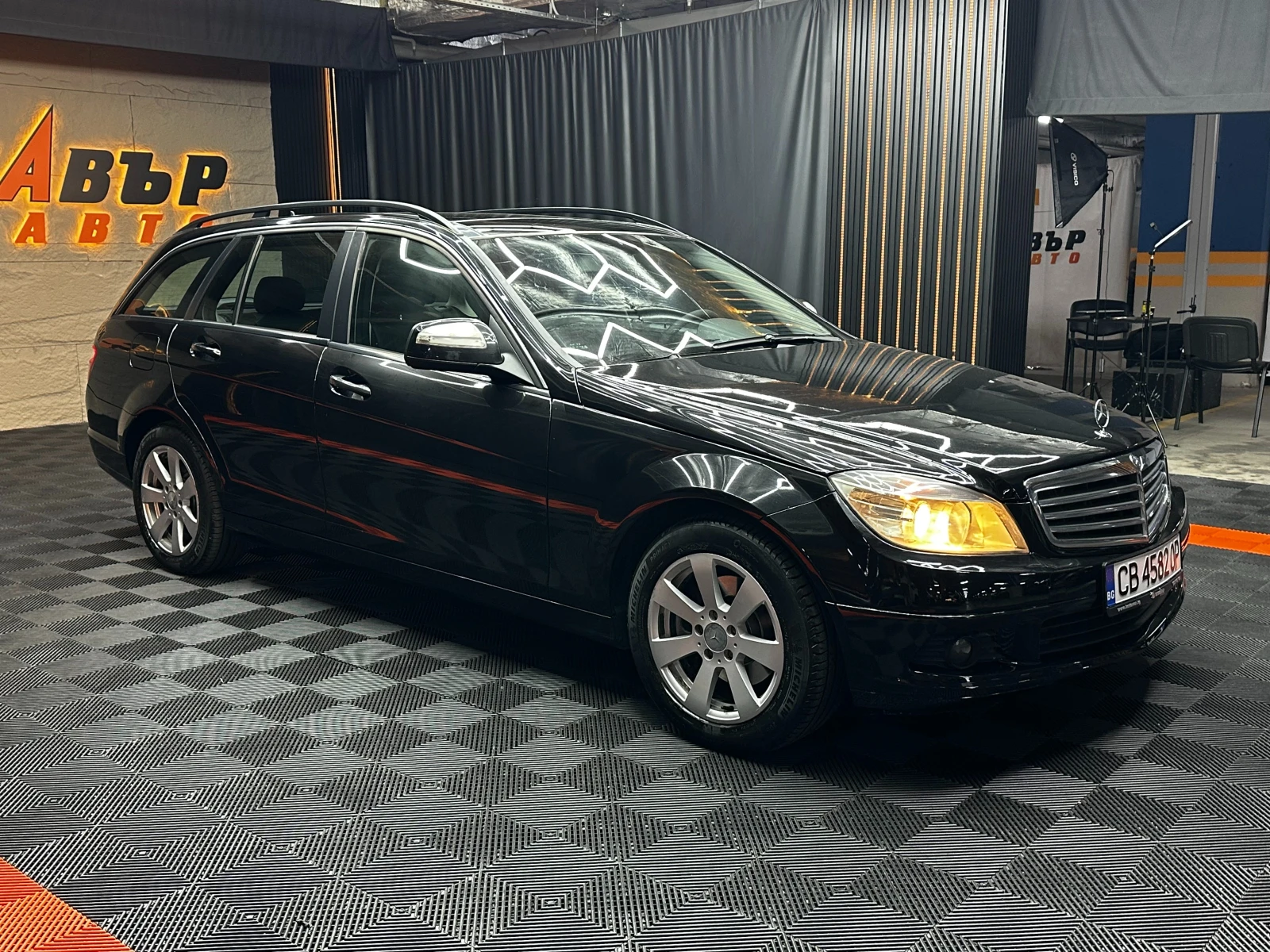 Mercedes-Benz C 220 CDI 170кс/Автомат/кожа/Подгряване/Шибедах, снимка 4 - Автомобили и джипове - 56140794