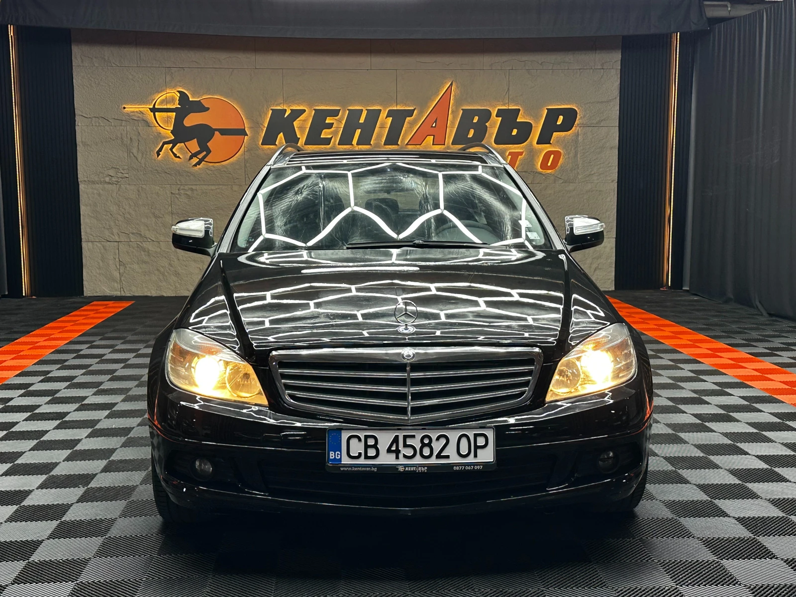 Mercedes-Benz C 220 CDI 170кс/Автомат/кожа/Подгряване/Шибедах, снимка 2 - Автомобили и джипове - 56140794