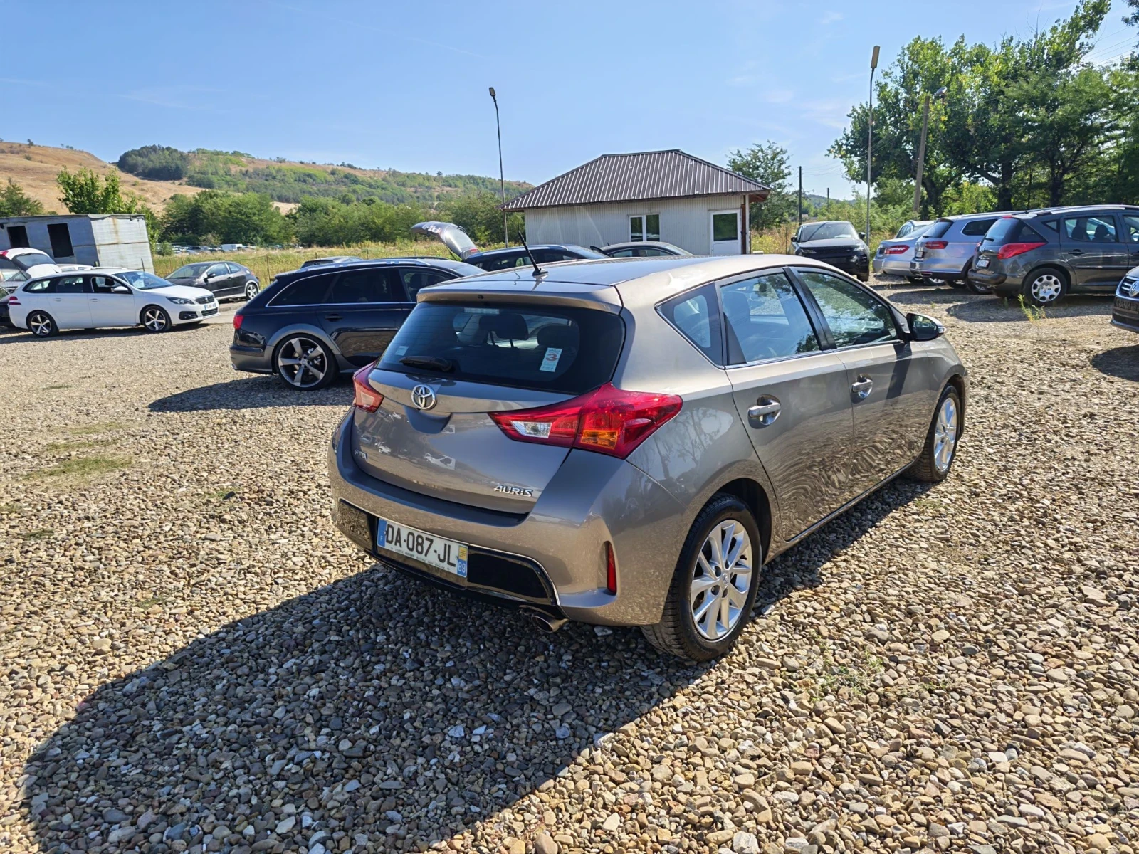 Toyota Auris 2.0 D4D 125k. Топ!!!, снимка 4 - Автомобили и джипове - 56157997