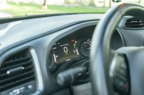 Jeep Renegade 1.3 Plug-in Hybrid, 4Х4, Автомат, снимка 11