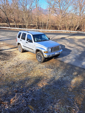 Jeep Cherokee, снимка 5 - Автомобили и джипове - 44050813