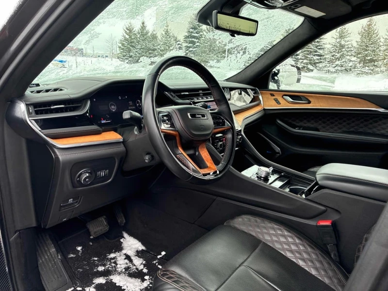 Jeep Grand cherokee Summit Reserve  CARFAX, снимка 5 - Автомобили и джипове - 53030672