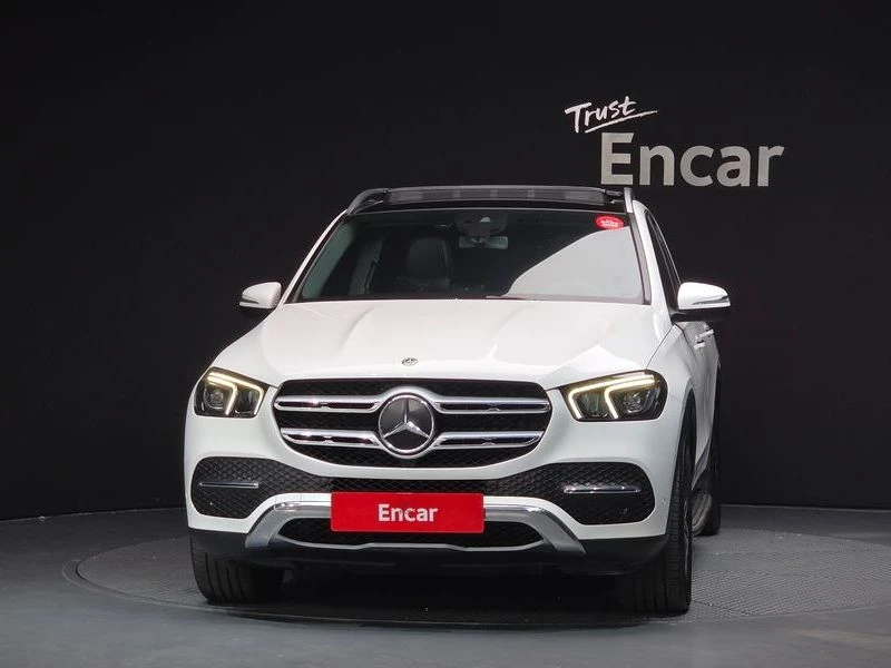 Mercedes-Benz GLE GLE300d 4MATIC| 245к.с.| ВКЛ.ТЕХНОТЕСТ, снимка 3 - Автомобили и джипове - 55101333