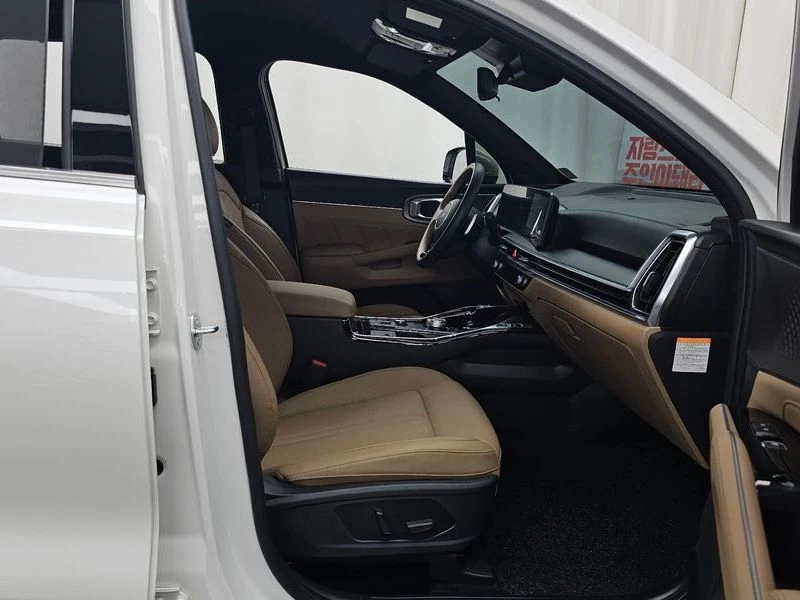 Kia Sorento HEV 1.6 4WD| 230к.с., снимка 11 - Автомобили и джипове - 56268981