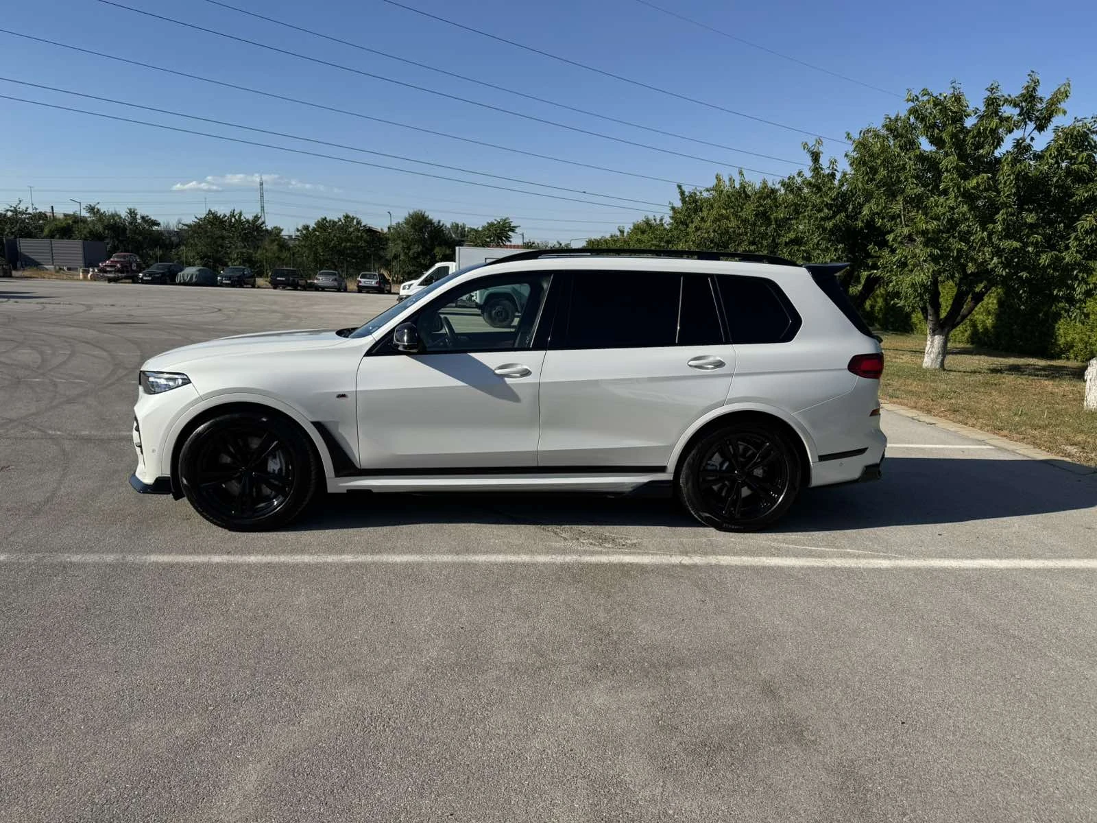 BMW X7 M50d - White Thunder Edition - изображение 3