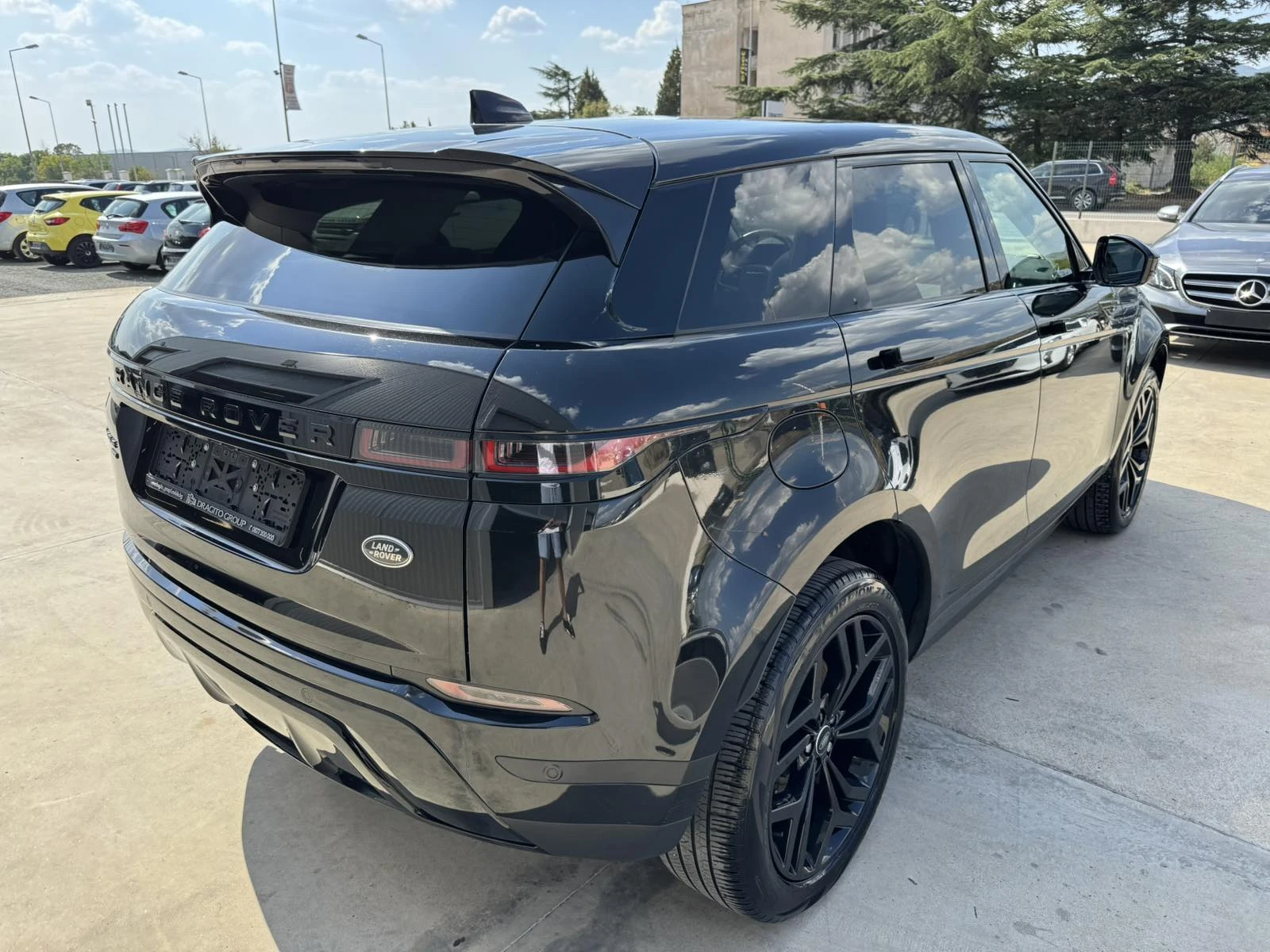 Land Rover Range Rover Evoque 200ps* 79хл.км* HYBRID* ПАНО* КАМЕРА* ОБДУХВАНЕ*  - изображение 5