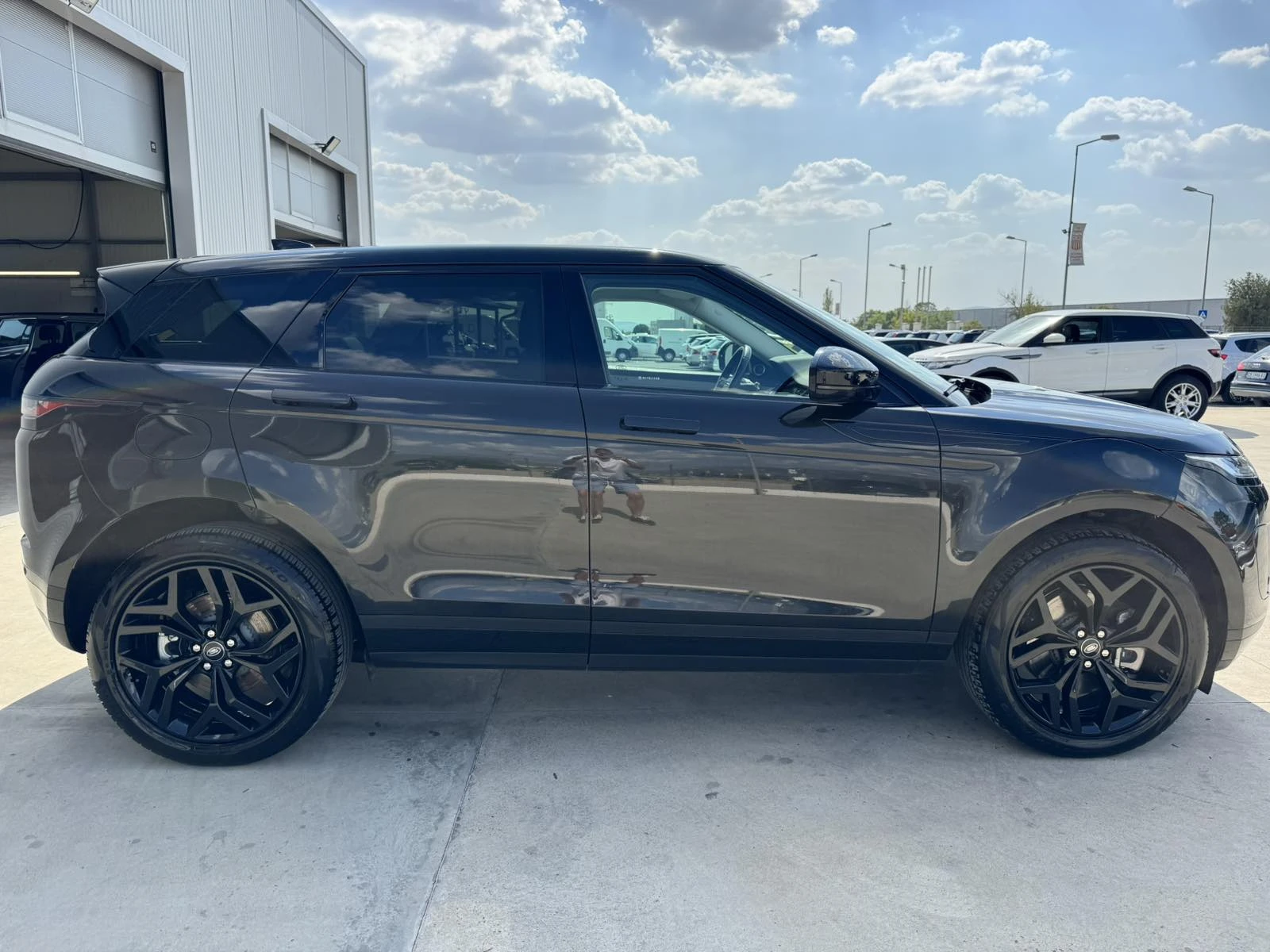 Land Rover Range Rover Evoque 200ps* 79хл.км* HYBRID* ПАНО* КАМЕРА* ОБДУХВАНЕ*  - изображение 6