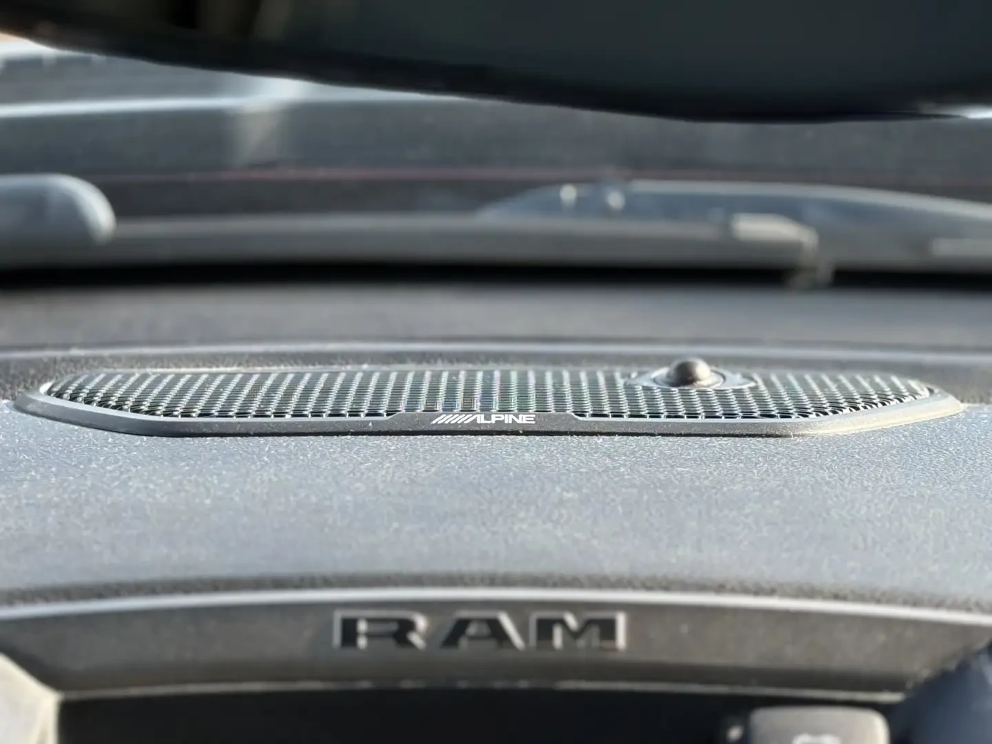 Dodge RAM 1500 HEMI, ALPINE, ОБДУХ, 360* PANORAMA,  - изображение 10