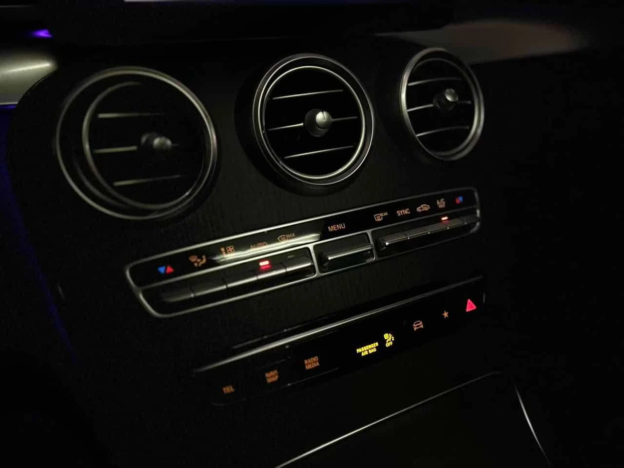 Mercedes-Benz GLC 300  CARFAX, снимка 15 - Автомобили и джипове - 54244069