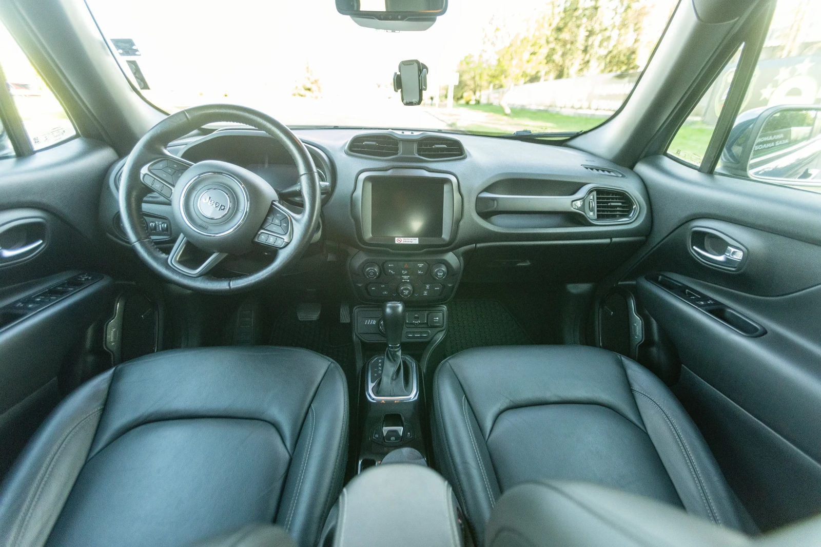 Jeep Renegade 1.3 Plug-in Hybrid, 4Х4, Автомат, снимка 8 - Автомобили и джипове - 54437496