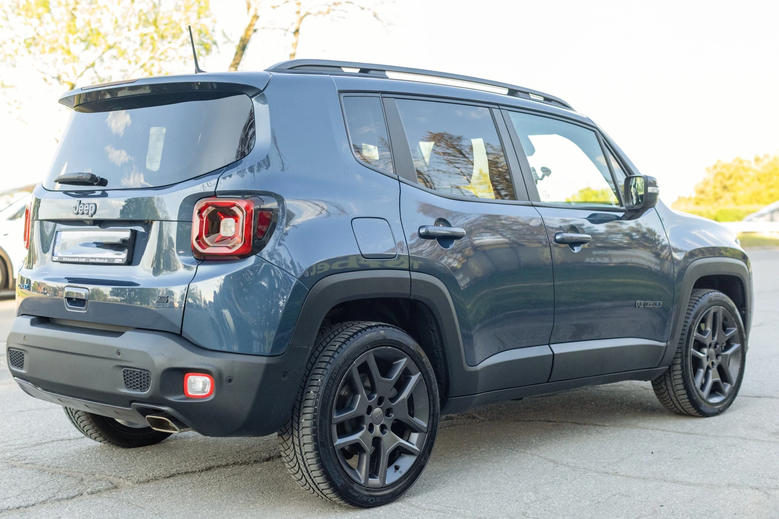 Jeep Renegade 1.3 Plug-in Hybrid, 4Х4, Автомат, снимка 3 - Автомобили и джипове - 54437496