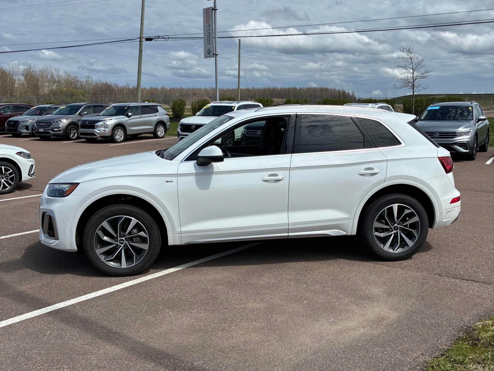 Audi Q5 ДИСТРОНИК * ПАНОРАМА * ПОДГРЕВ * S-LINE, снимка 2 - Автомобили и джипове - 54512936