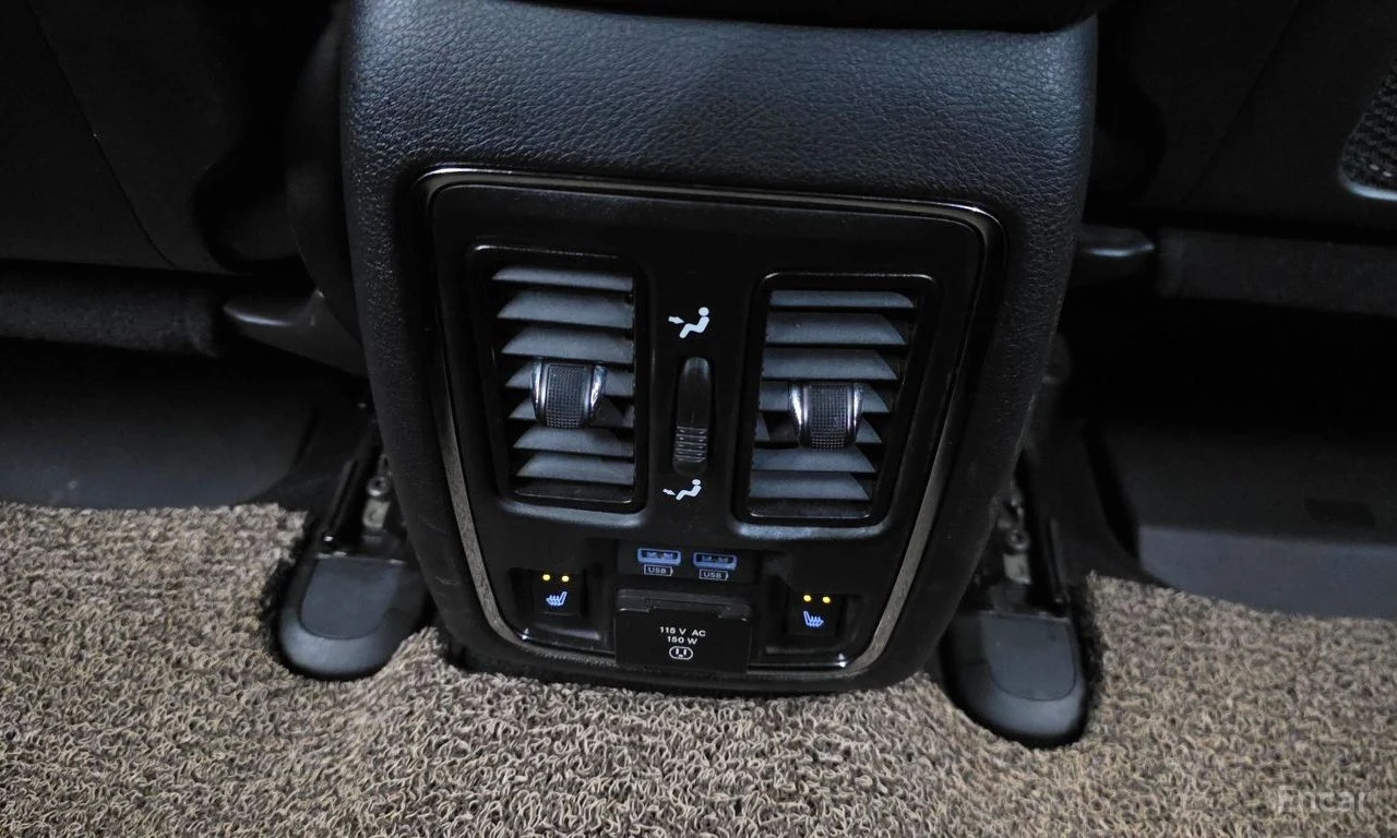 Jeep Grand cherokee 3.6* V6* 8ZF* ПОДГРЕВ* ОБДУХВАНЕ* КАМЕРА* КЕЙЛЕС* , снимка 16 - Автомобили и джипове - 54737189