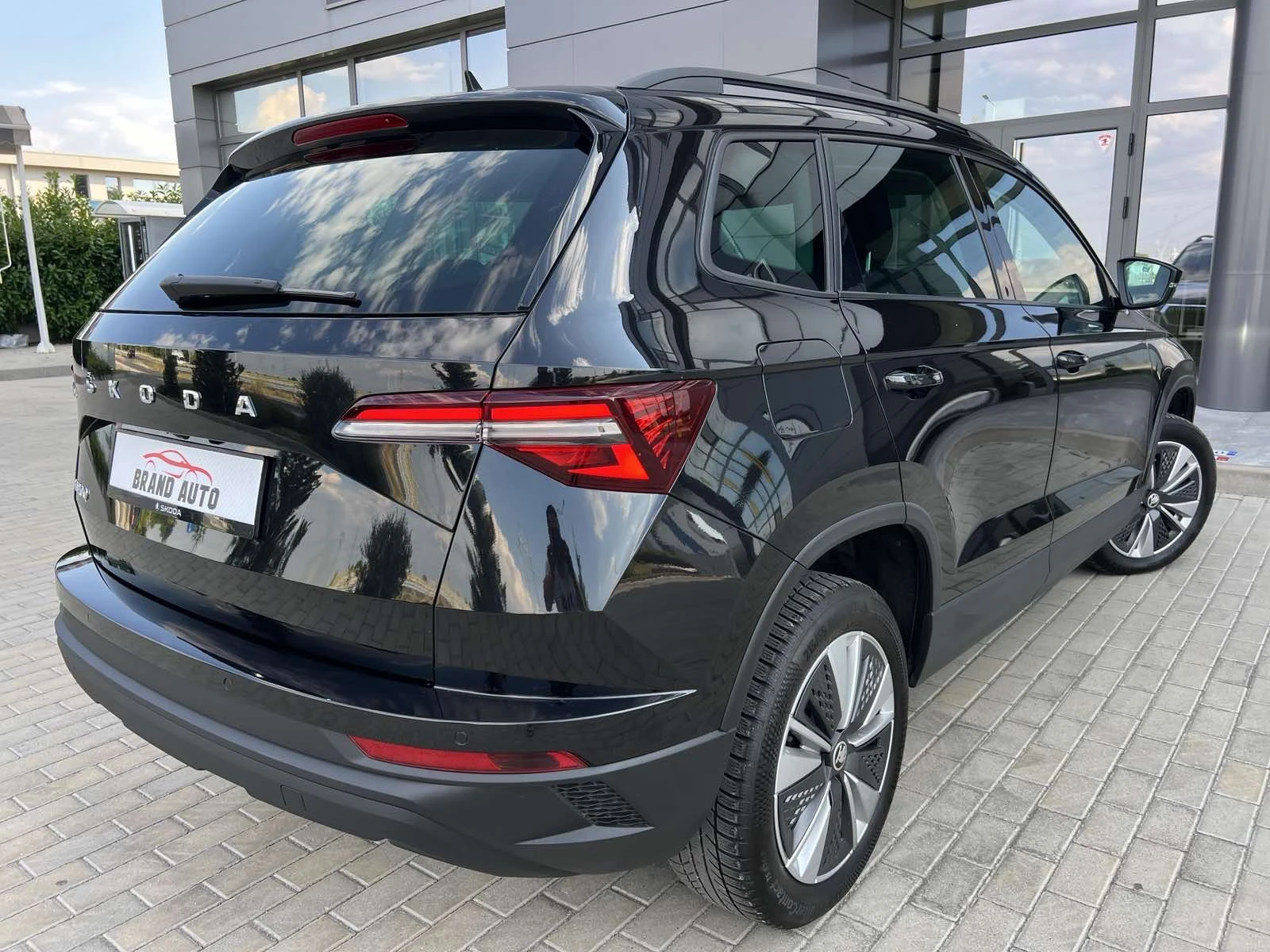 Skoda Karoq * FACE LIFT * 2.0TDI  AUTOMATIC 150k.c, снимка 5 - Автомобили и джипове - 55239869
