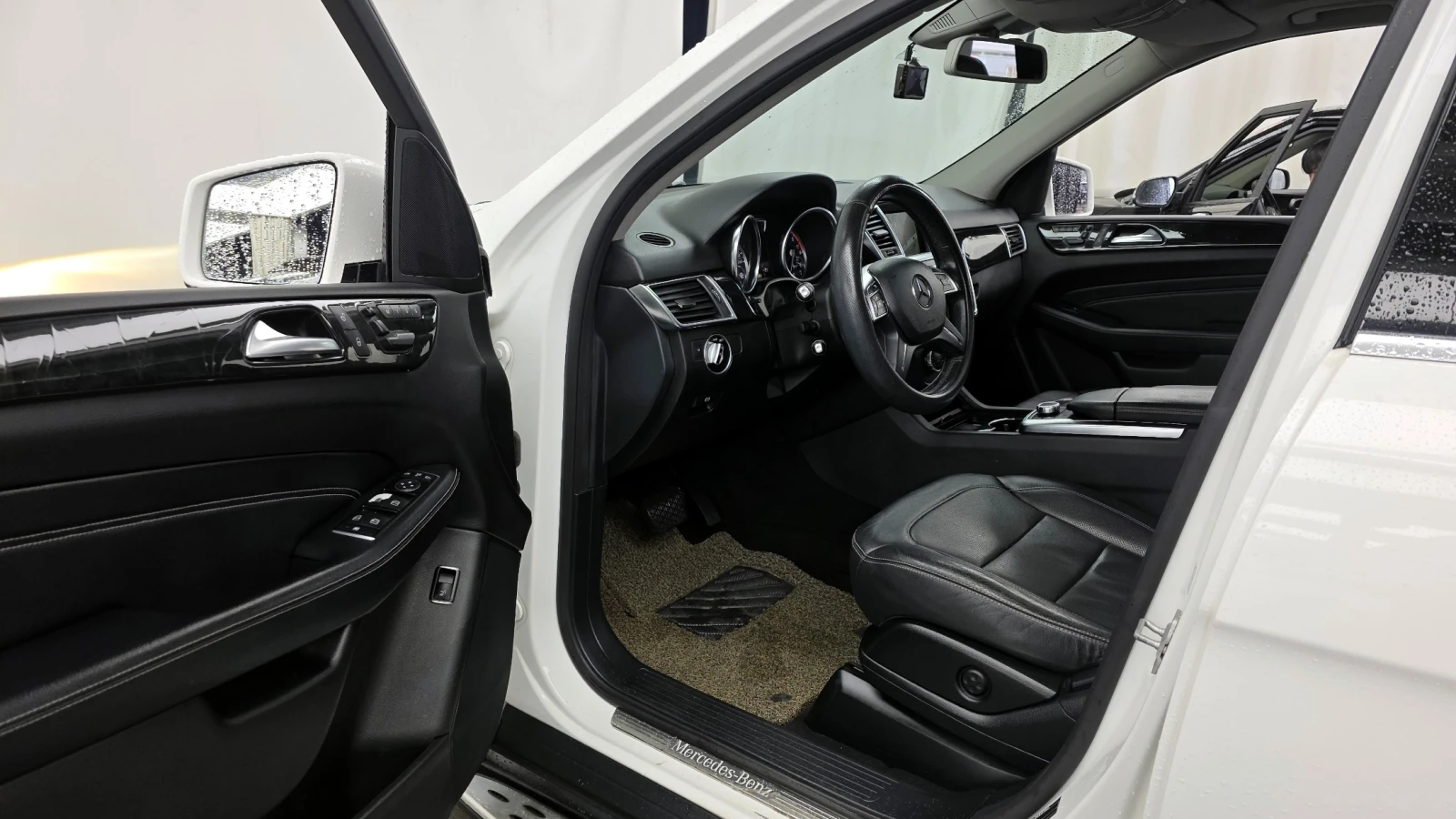 Mercedes-Benz ML 350 | АВТОФИНАНСИРАНЕ | ФИКСИРАНА ЦЕНА ДО БЪЛГАРИЯ, снимка 5 - Автомобили и джипове - 55287714
