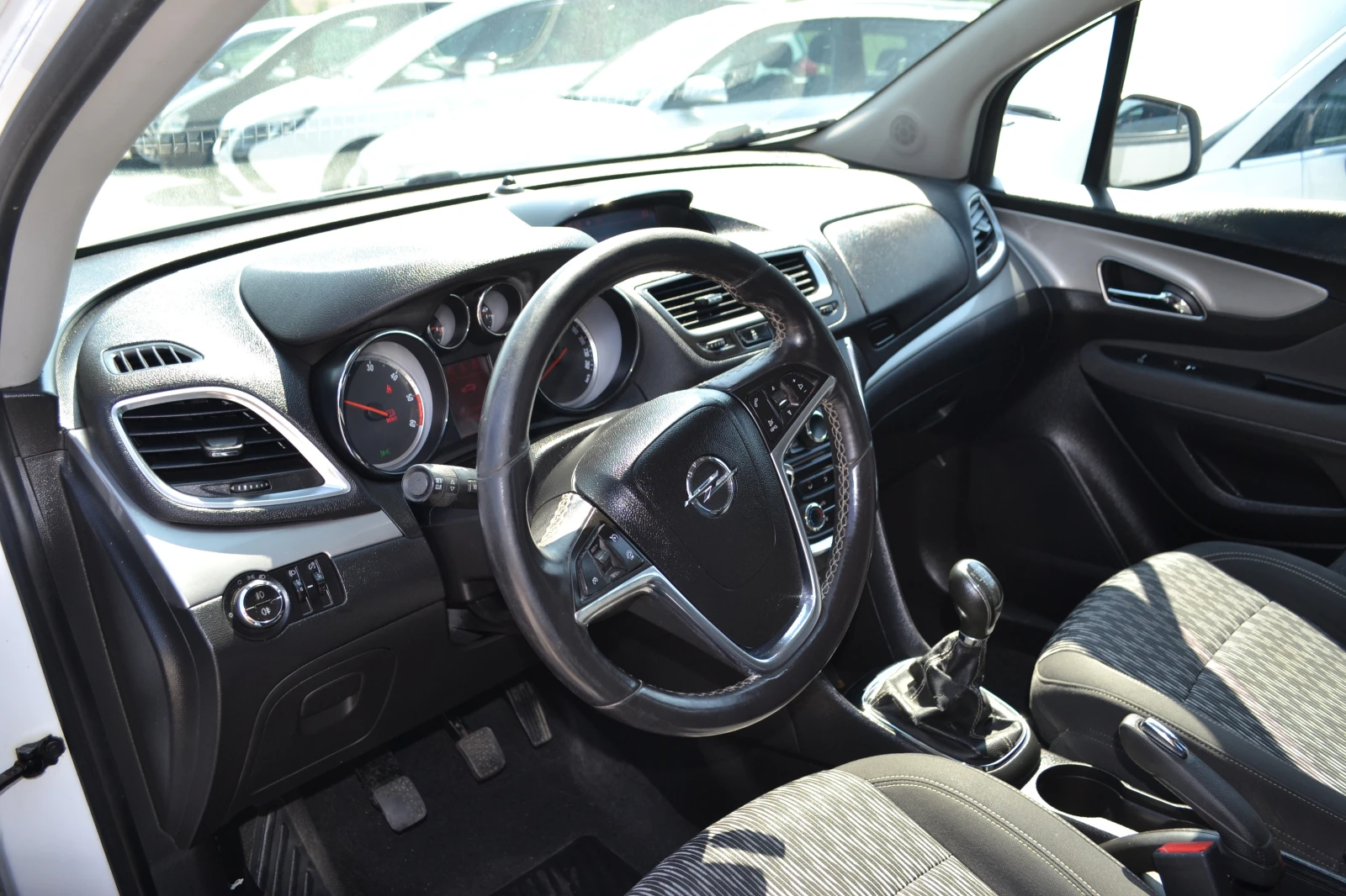 Opel Mokka 1.7CDTI-4X4, снимка 11 - Автомобили и джипове - 55330234
