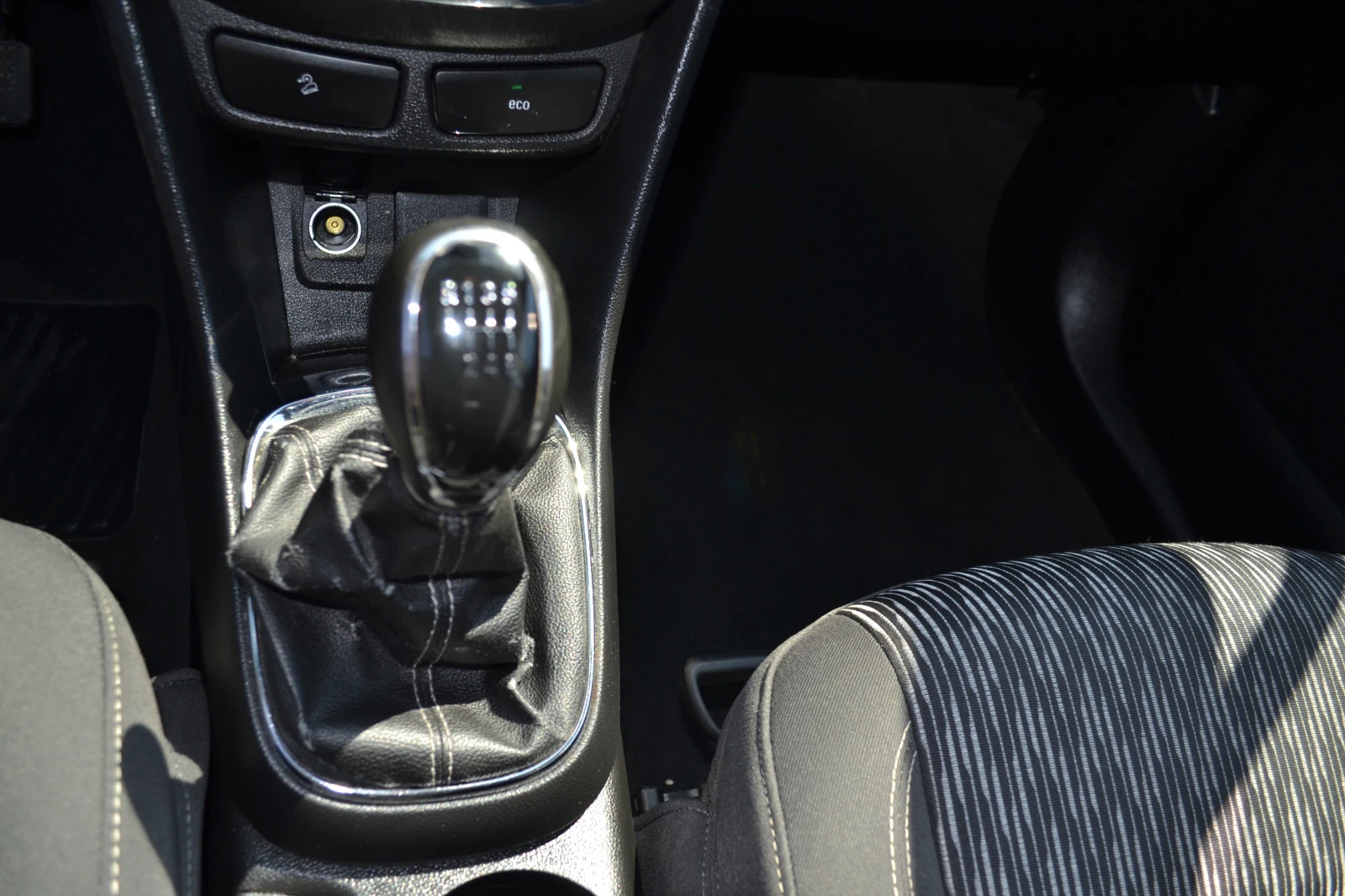 Opel Mokka 1.7CDTI-4X4, снимка 14 - Автомобили и джипове - 55330234