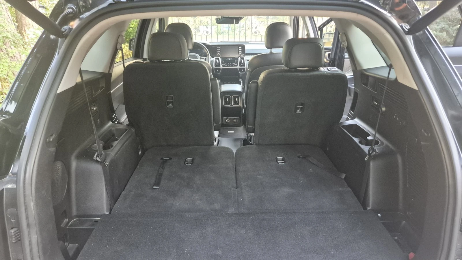 Kia Sorento PHEV 1.6T+ Batt. 13.8 KwH, снимка 11 - Автомобили и джипове - 55593811