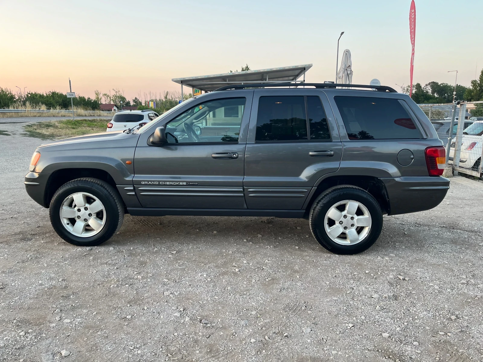 Jeep Grand cherokee 2.7GRDI-163-ITALIA, снимка 12 - Автомобили и джипове - 55621314