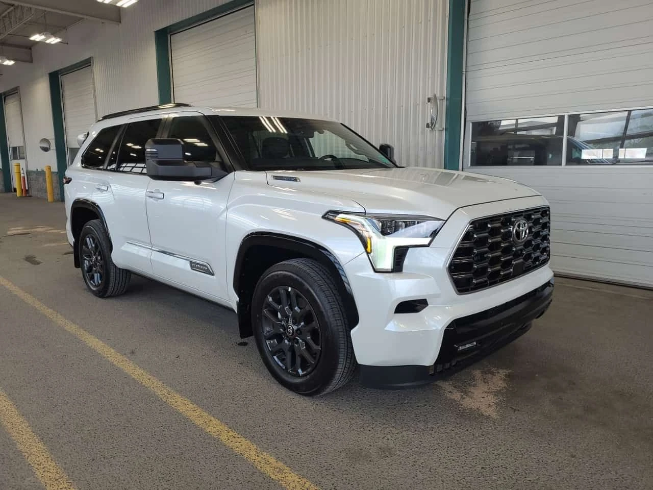 Toyota Sequoia 4WD PLATINUM / 360 /DIS / ОБДУХВАНЕ / CARFAX, снимка 6 - Автомобили и джипове - 55670951