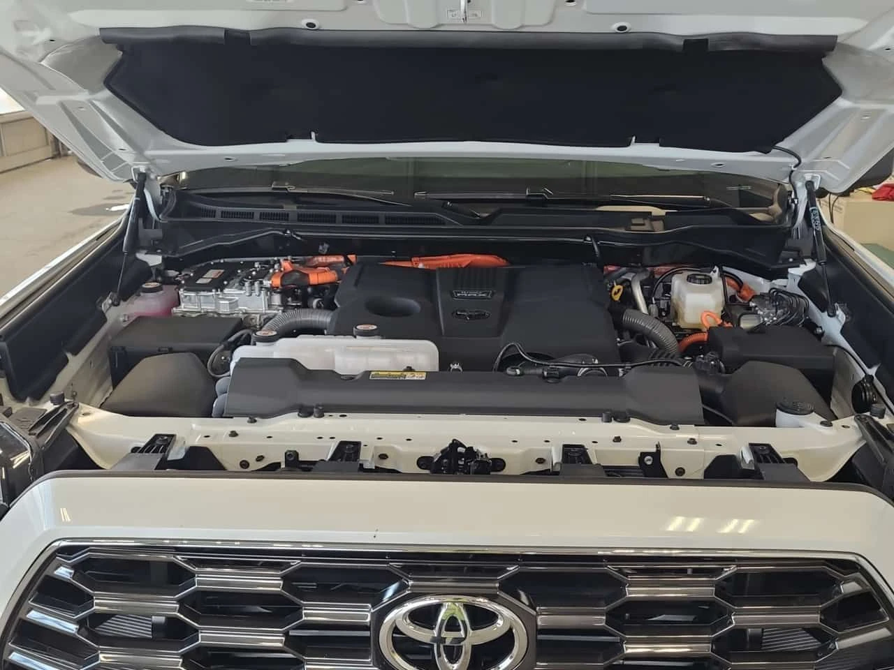 Toyota Sequoia 4WD PLATINUM / 360 /DIS / ОБДУХВАНЕ / CARFAX, снимка 17 - Автомобили и джипове - 55670951