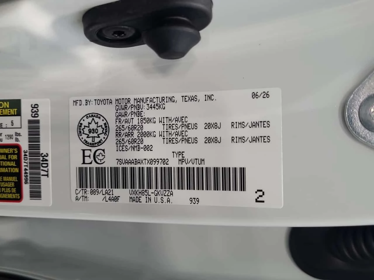 Toyota Sequoia 4WD PLATINUM / 360 /DIS / ОБДУХВАНЕ / CARFAX, снимка 10 - Автомобили и джипове - 55670951