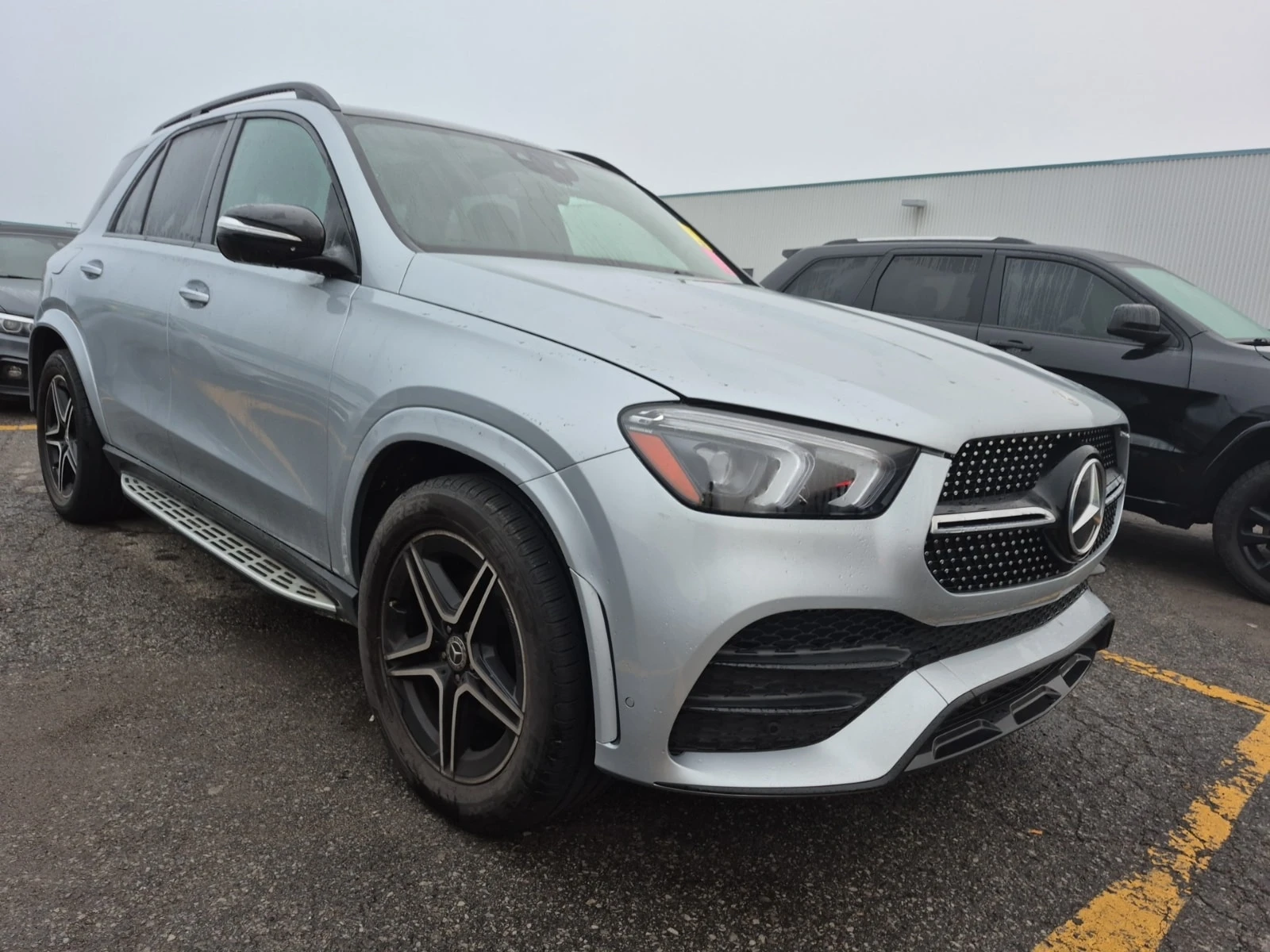 Mercedes-Benz GLE 350  CARFAX / DISTRONIK / 360 / PANORAMA / АВТОКРЕДИТ , снимка 2 - Автомобили и джипове - 55939813