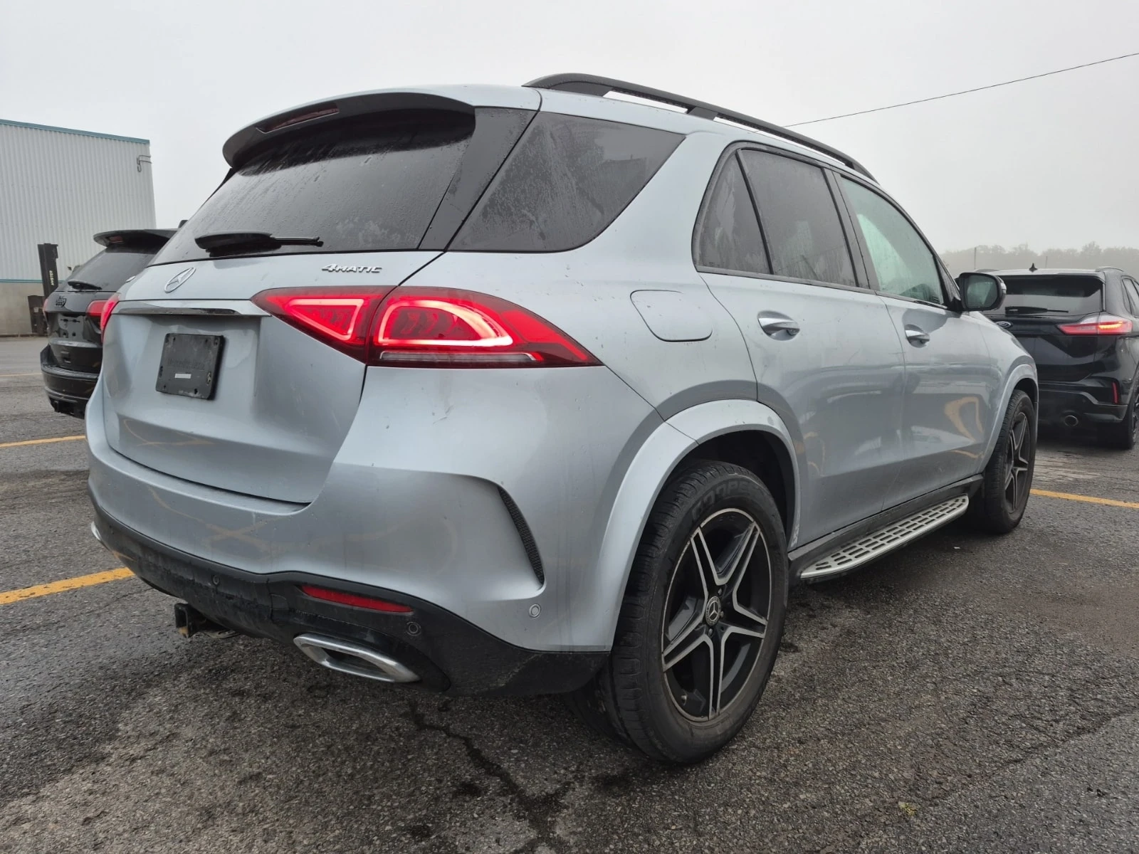 Mercedes-Benz GLE 350  CARFAX / DISTRONIK / 360 / PANORAMA / АВТОКРЕДИТ , снимка 3 - Автомобили и джипове - 55939813