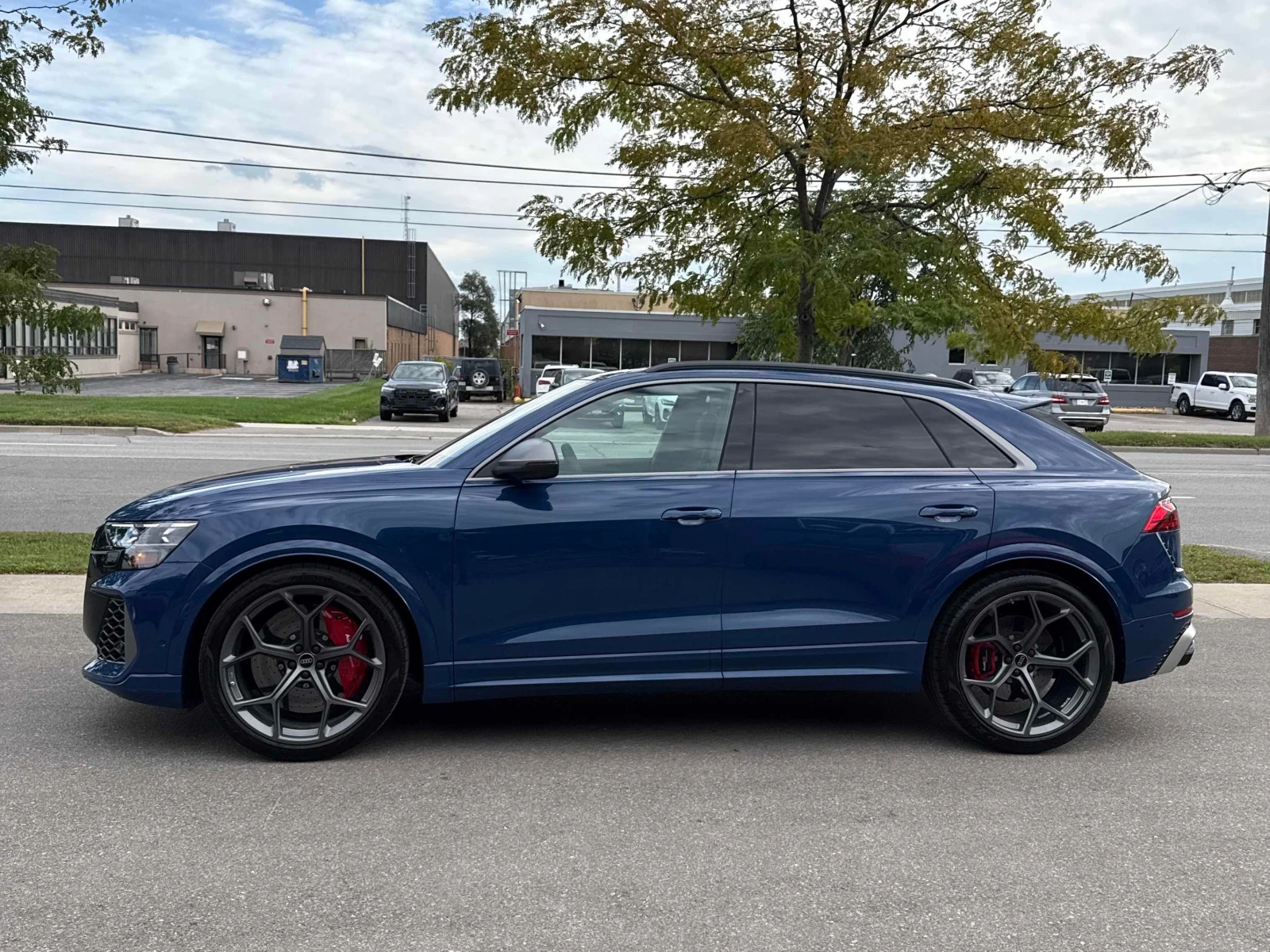 Audi RSQ8  performance / CARFAX / FULL, снимка 2 - Автомобили и джипове - 56071507
