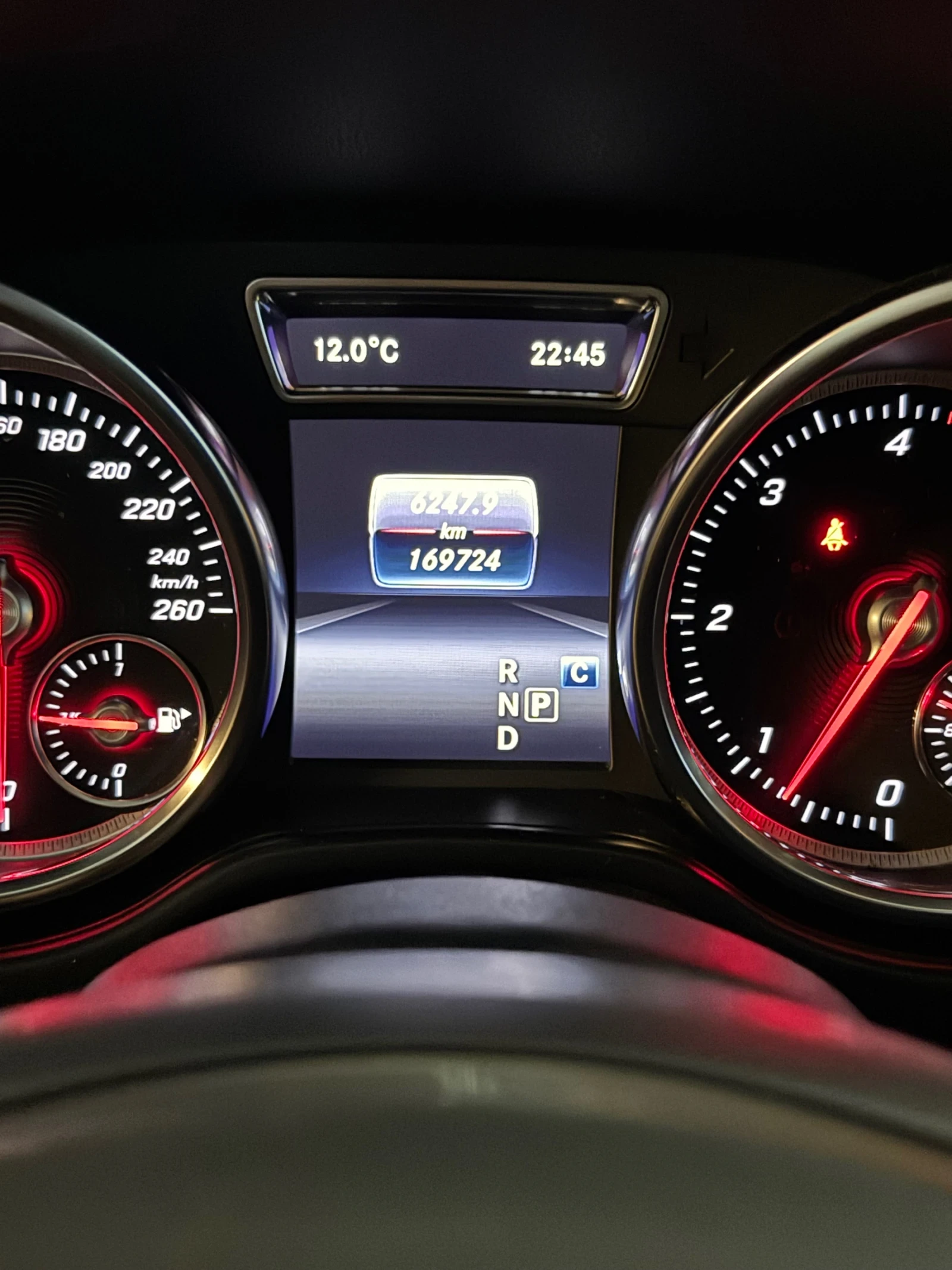 Mercedes-Benz GLE 350, снимка 9 - Автомобили и джипове - 56301186