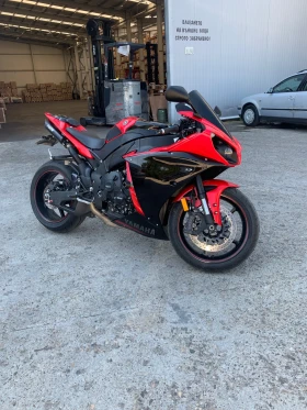  Yamaha YZF-R1