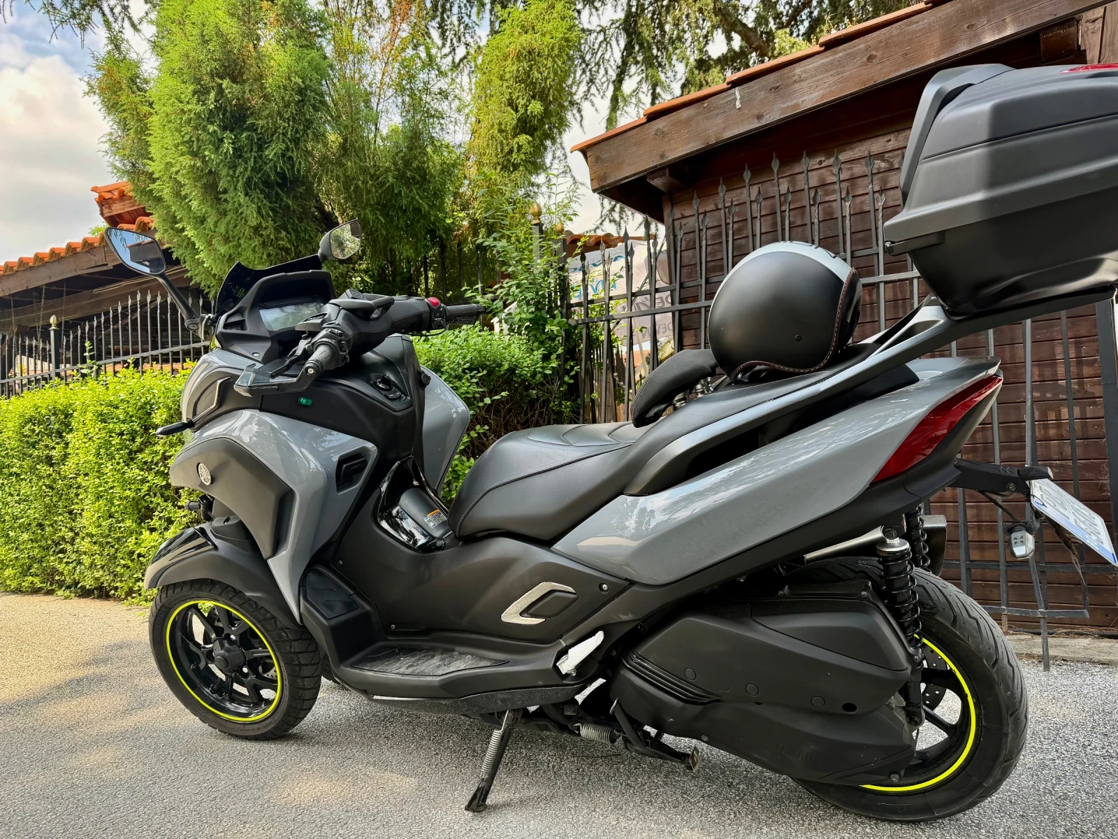 Yamaha Tricity Уникат-Акрапович-Нардогрей!!