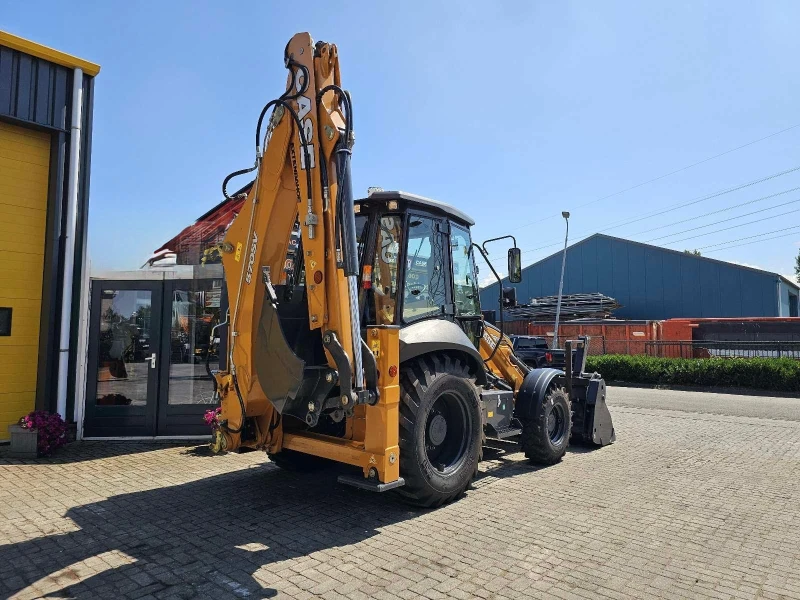 Багер Case 570 SV, снимка 5 - Индустриална техника - 51691229