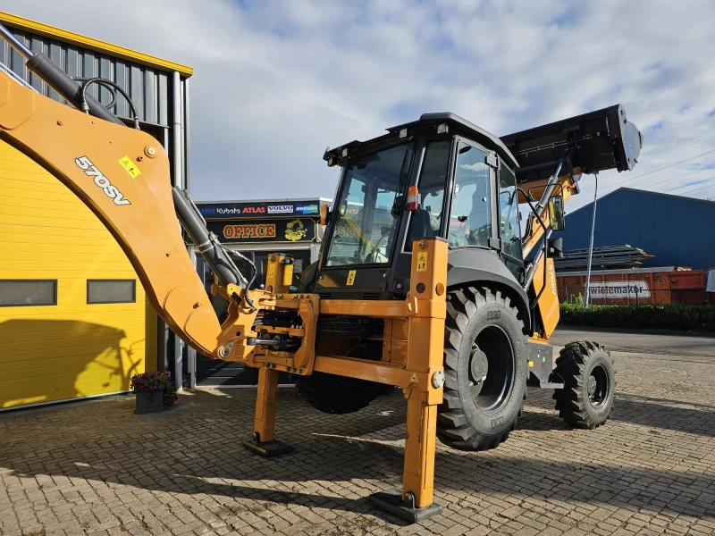 Багер Case 570 SV, снимка 9 - Индустриална техника - 51691229