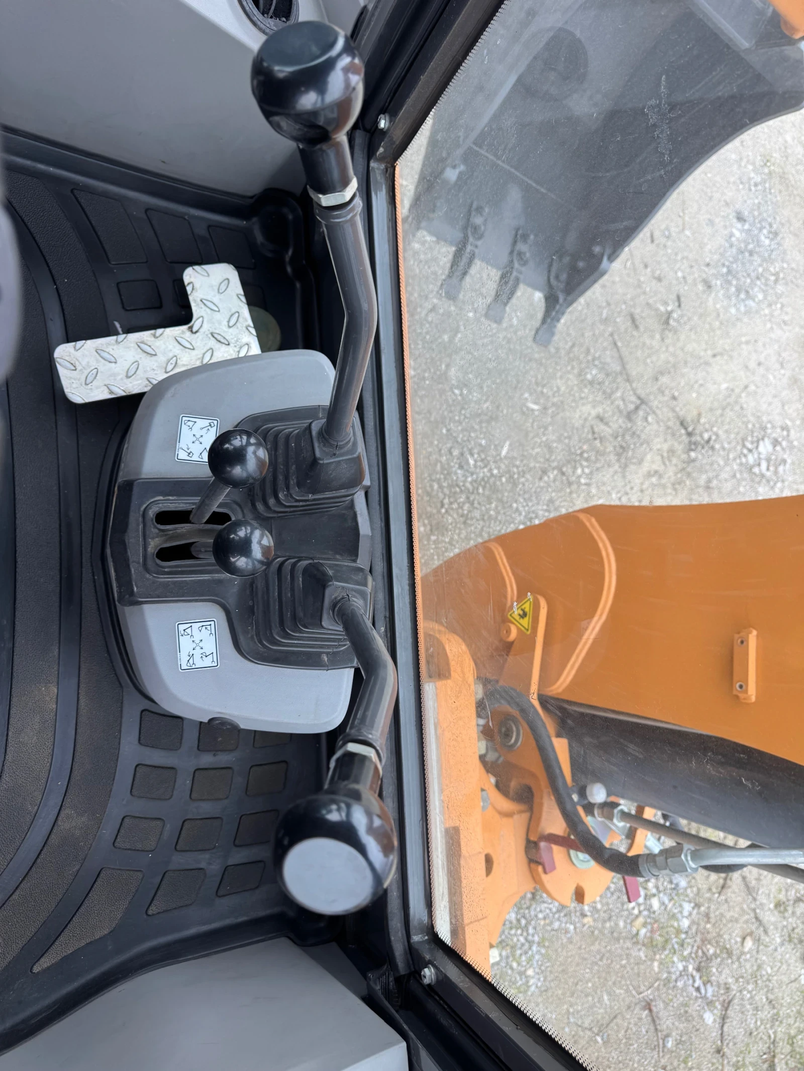 ����� Case 570 SV | Mobile.bg � ����������� 13