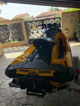 ����� �� �������� �� ���� Bombardier Sea Doo RXP 300