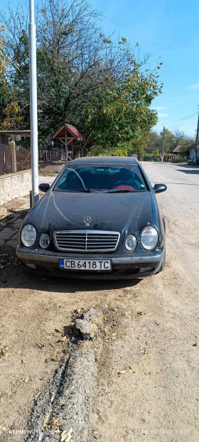 Mercedes-Benz CLK, снимка 3 - Автомобили и джипове - 45568284